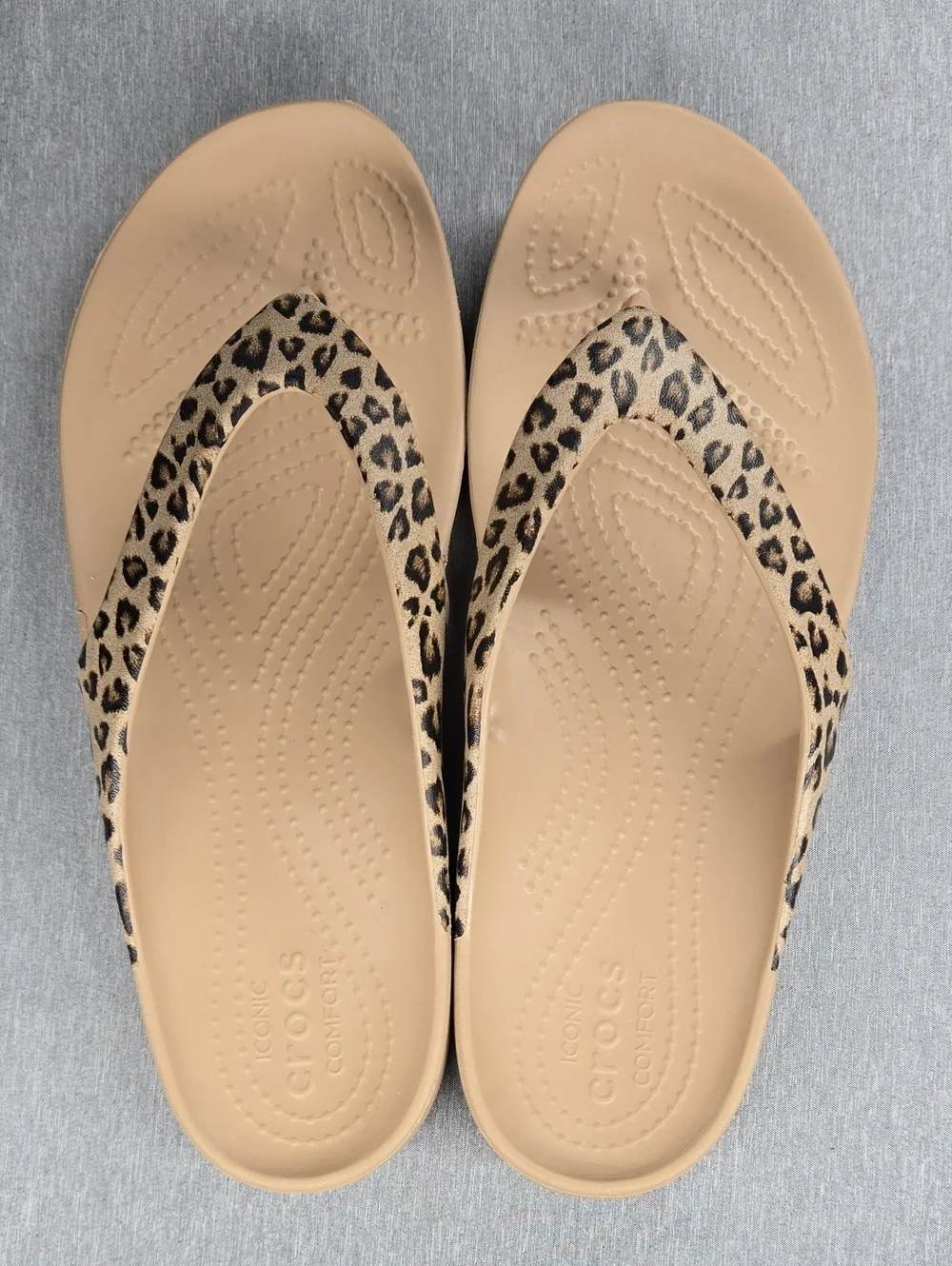 Crocs Kadee II Leopard Print Flip Flops Women's Size 8